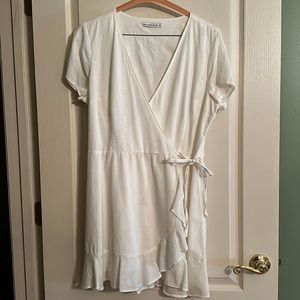 NWOT Abercrombie & Fitch White Wrap Linen Short Sleeve Dress - Perfect for Bride